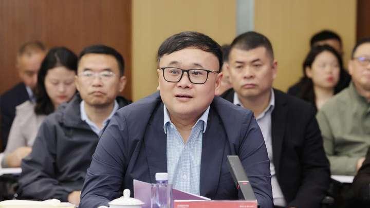 安徽新华学院召开“十五五”发展战略行业企业咨询研讨会