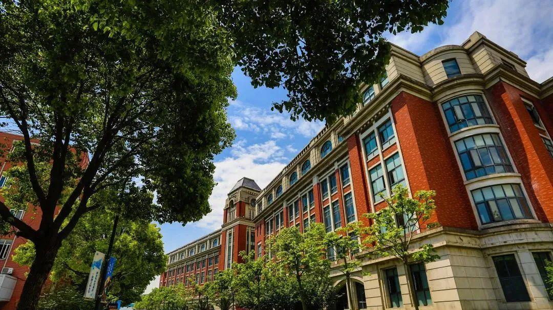 国内高校分享第89期：上海理工大学-德企抢着要的毕业生，竟来自“非985”的军工路校区
