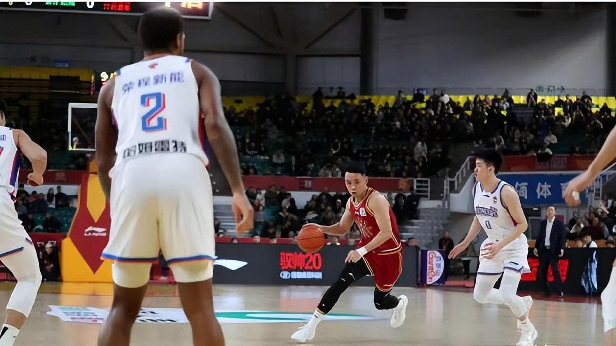 山西对阵天津，末节剩40秒时，才靠新外援艰难逆转，球迷有话说