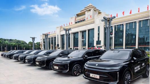 上汽通用五菱华境S，荣膺广西人大会议工作用车