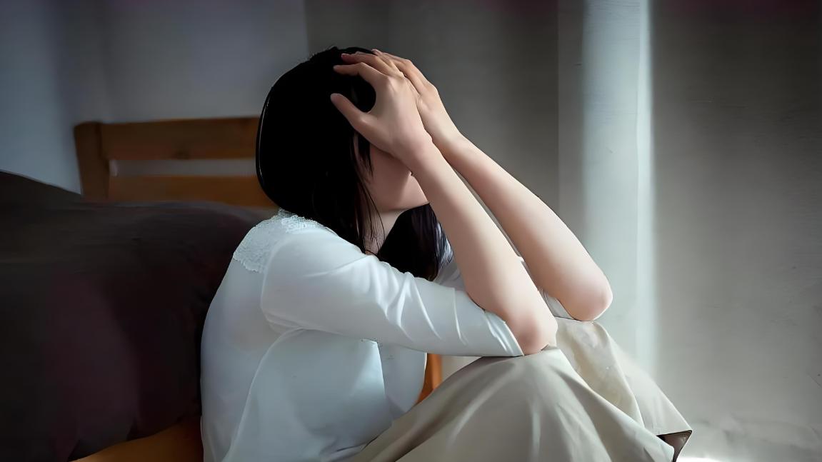 凌晨两点的崩溃：做个情绪稳定的妈妈，从原谅自己开始