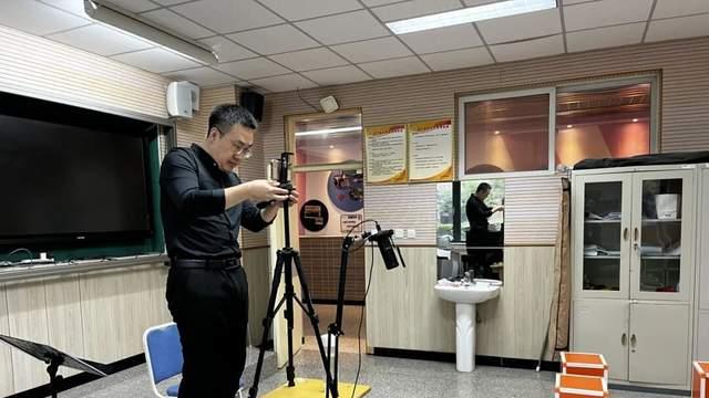 北京中学润丰分校合唱团斩获区级金奖与全国二等奖