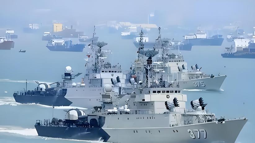 又一南海国家暴露野心，向美国敞开国门，频繁一级战备炮轰他国渔船