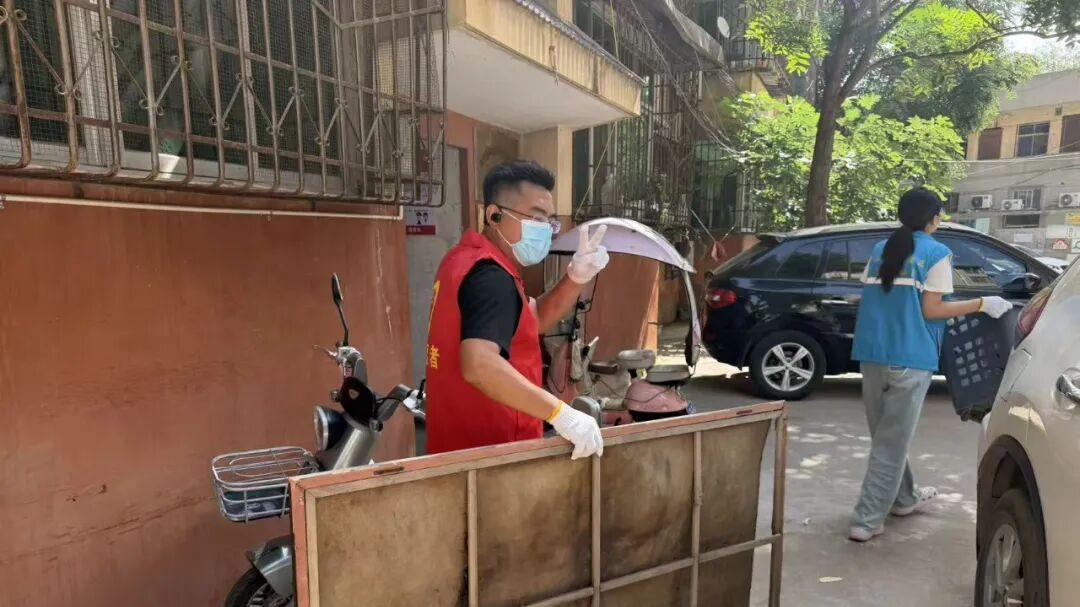 楼道亮了，居民笑了！开发区社区环境整治获点赞
