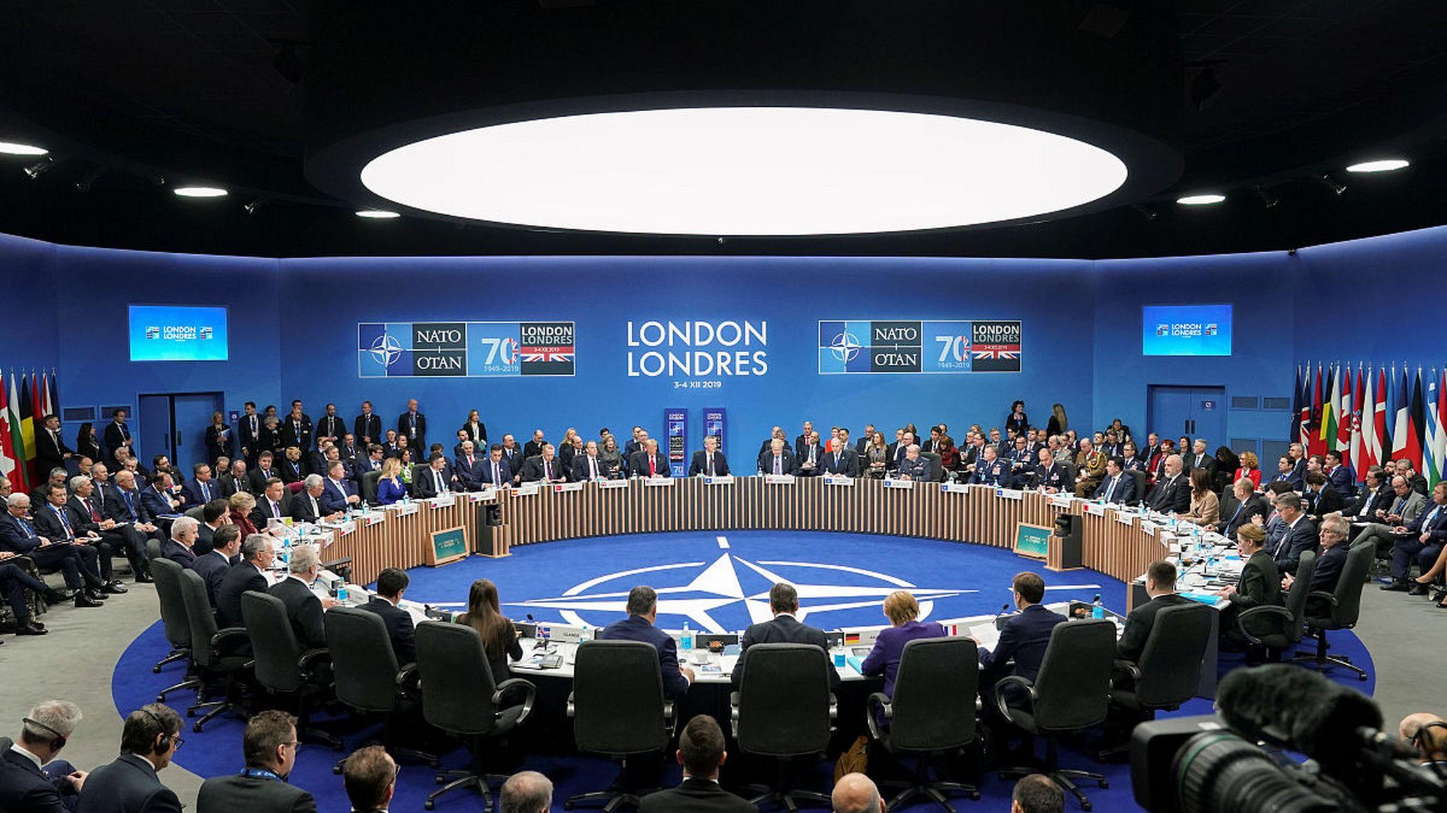 特朗普来真的了，宣布北约是“纸老虎”，未通过考验，正考虑退群