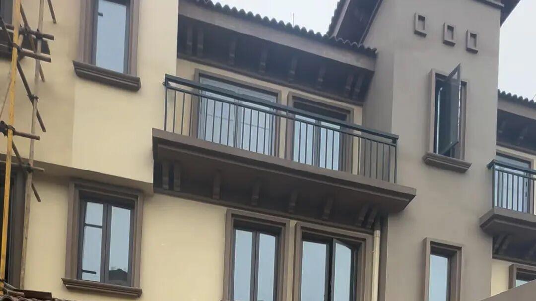 为何越来越多有钱人逃离别墅？内行人曝出6大硬伤，太真实了