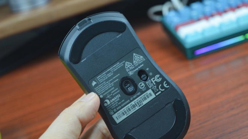 36g 轻量化+8000Hz轮询率的电竞神器: 海盗船圣剑SABRE v2 PRO电竞鼠标体验