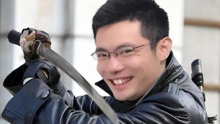 大司马表示自己被平台警告，以后不敢再念粉丝ID，还有一件事违规了