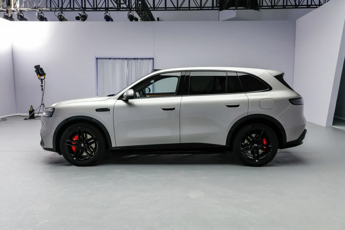 问界M6实车内饰首发，增程版三续航版本，3月23日开启预订