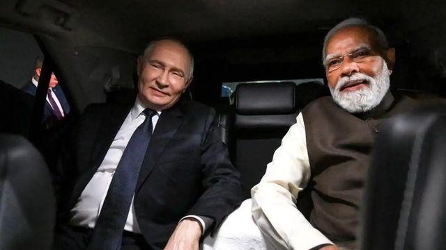 美印“联姻”要断购俄石油，莫迪的“太极”与中国的“定力”