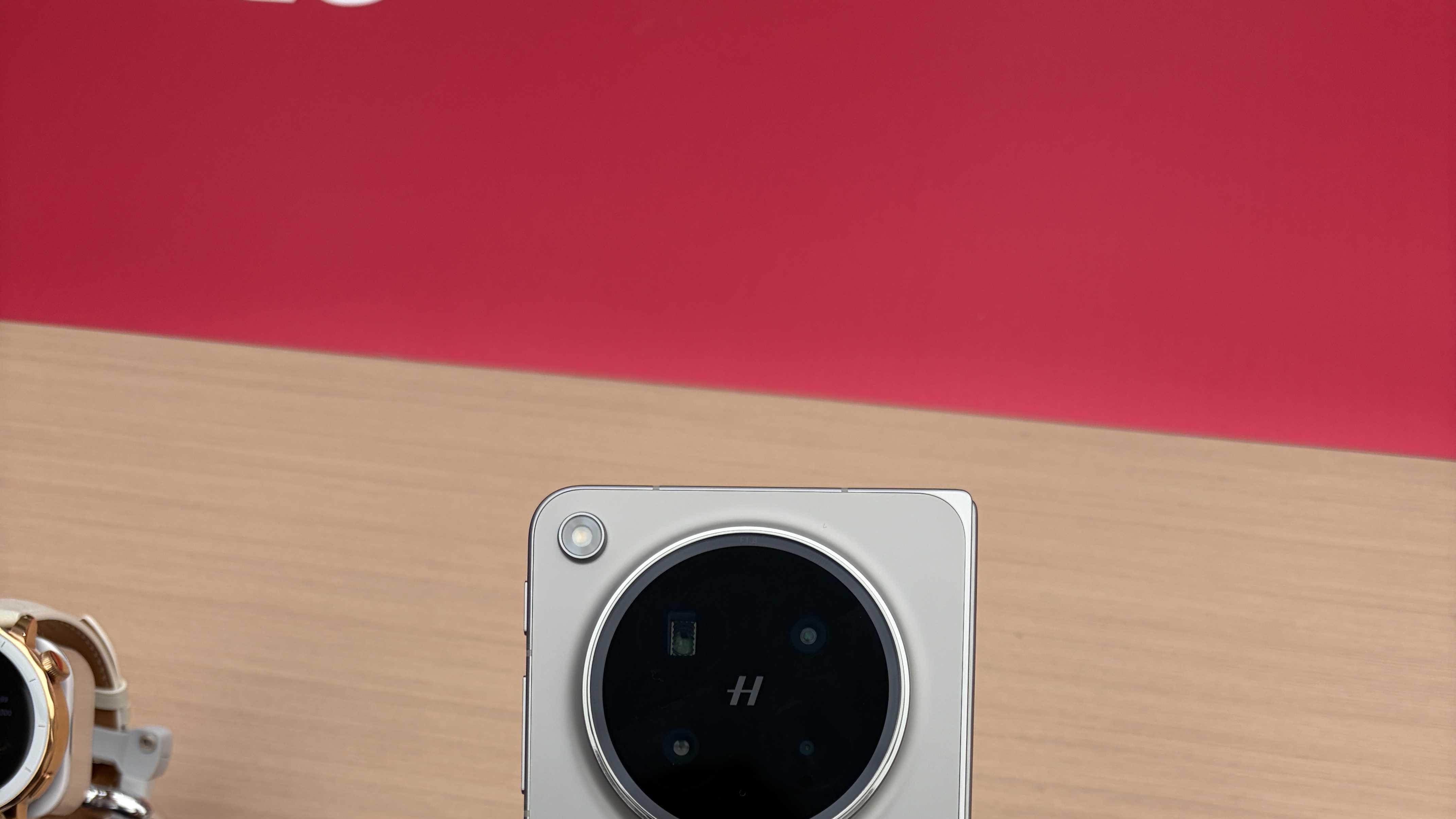 怒折558次，OPPO Find N6也就那样~