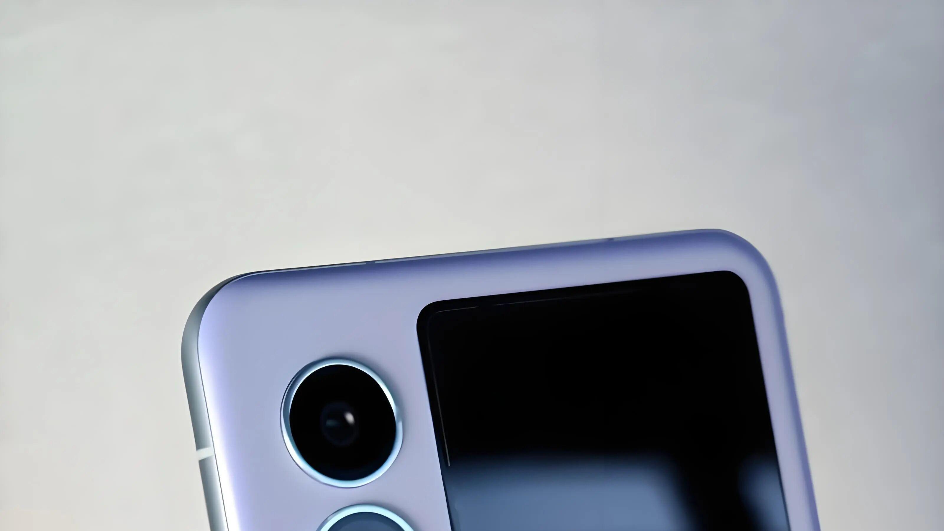 干翻三星LG！国产柔性屏重大突破：折叠 10 万次不变形，登顶全球第一‌