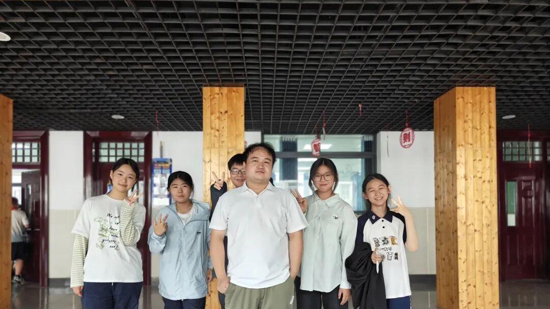 信阳市第一实验小学孟明坤：执数笃行守初心 温润育人伴成长