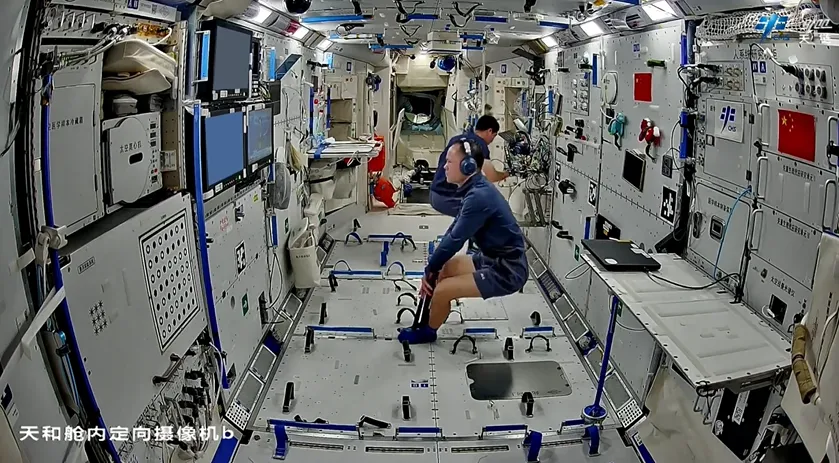 在轨超过8个月，天舟九号为何还没有撤离？神舟二十三号飞船到位