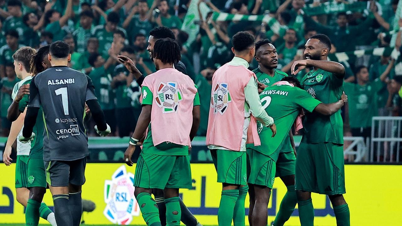 1-0，C罗争冠劲敌3连胜+逼近利雅得胜利，29岁英格兰猛将一剑封喉