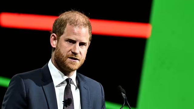 惊天反转！哈里被自己纪念戴安娜创办的慈善机构起诉，指控诽谤罪