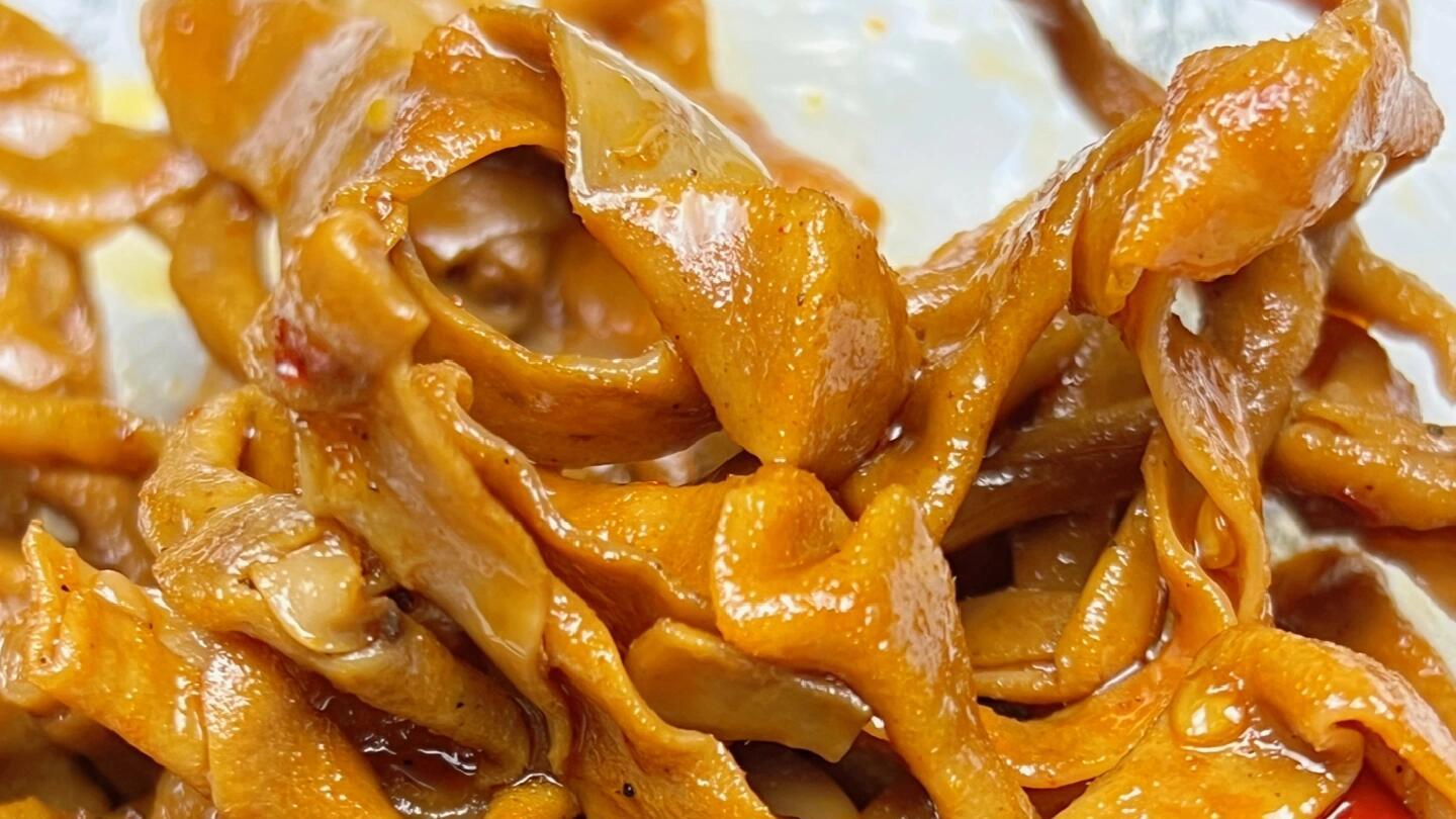 香辣鸭肠：一口入魂！让我连干三碗饭！
