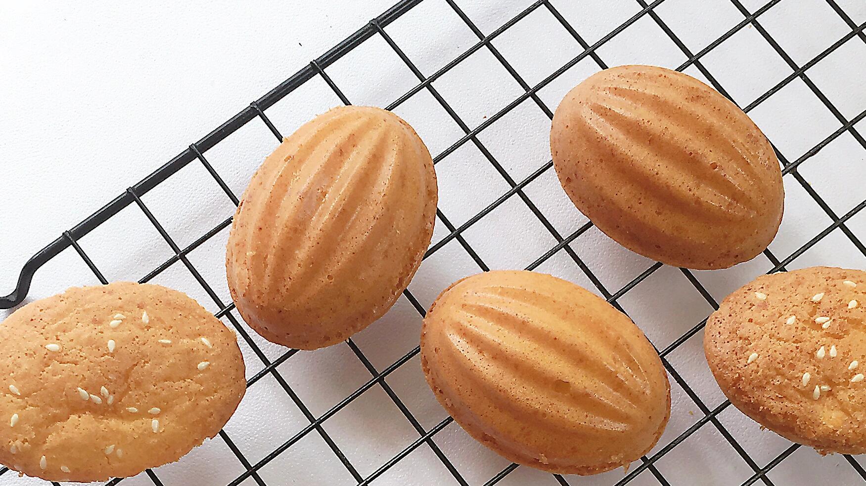 老式脆皮鸡蛋糕：无糖低油，外脆内软，童年的味道也可以很健康