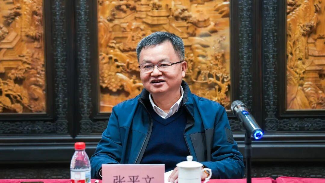 凝聚北大校友力量 助力湖北支点建设  湖北省北大校友会“两会”精神学习座谈会侧记