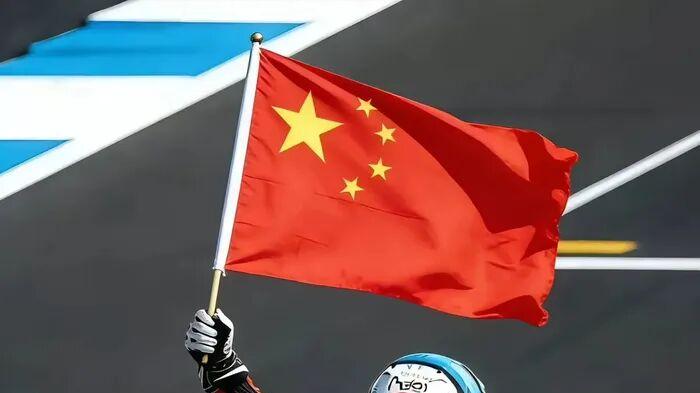 一战封神！张雪机车厦门爆火，店员天天加班