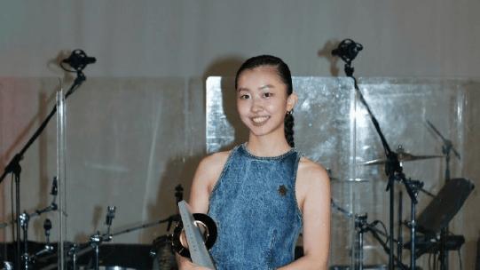 ​陈奕迅女儿陈康堤官宣恋情！与网球选手黄泽林交往