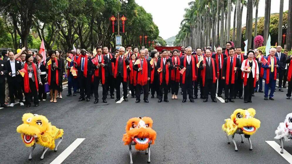 第39届中山慈善万人行巡游活动隆重举行 认捐款物总额达1.68亿元创历史新高