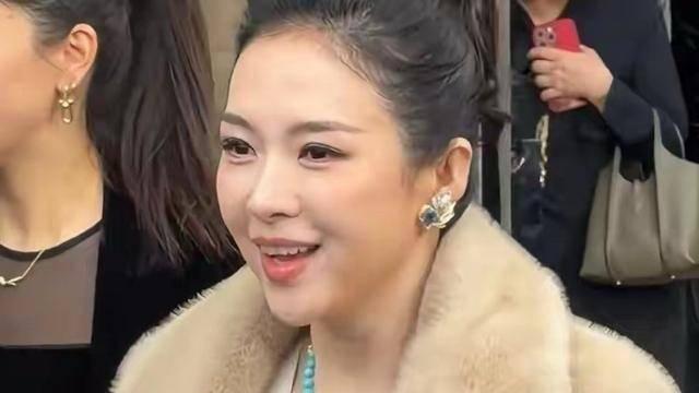 章子怡咋胖成这样了？别骂了，章子怡“发福”上热搜啦