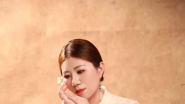 光影捕手，定格瞬间的诗意——诗诗