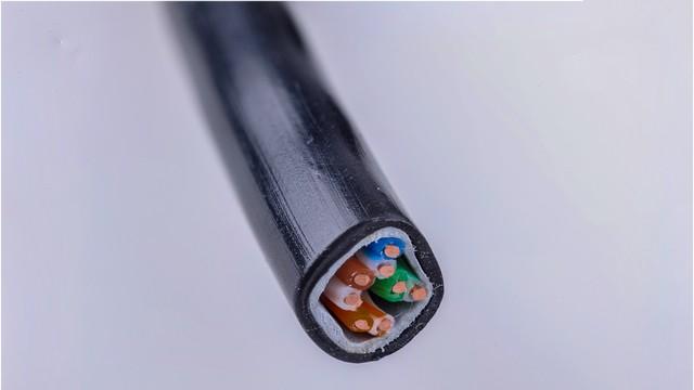 移动式设备和便携式设备用供电软电缆（本质安全电路除外）