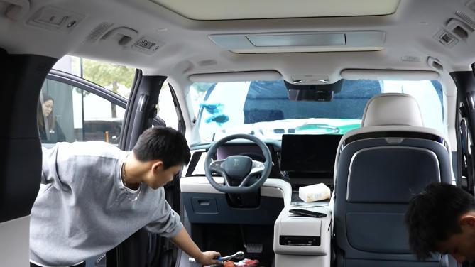 新能源内饰改装性价比品牌排名，膜一姐领衔十大硬核品牌实测