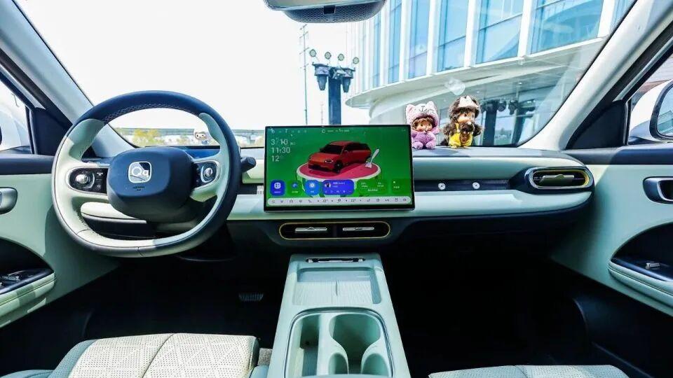 限时一口价5.89万起，智能大空间，全新QQ3上市