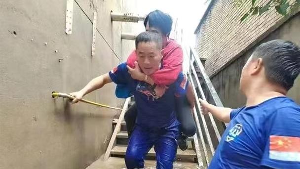 “蛟龙”搬家记（张继光）