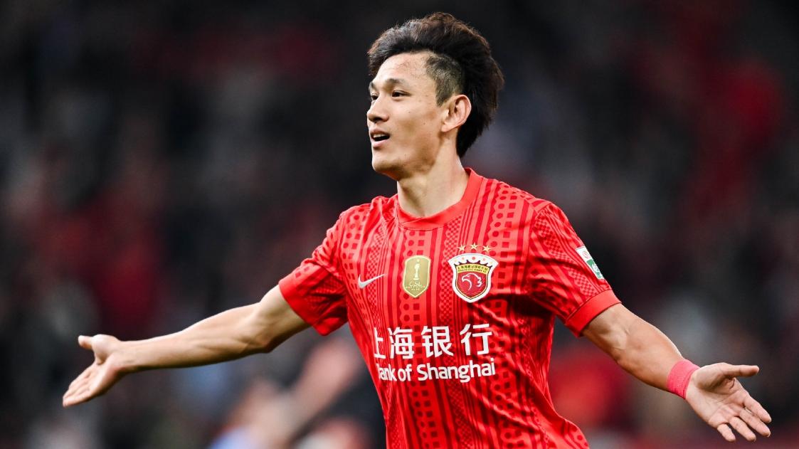 王燊超和武磊没放弃，上海海港的年轻人也在进步