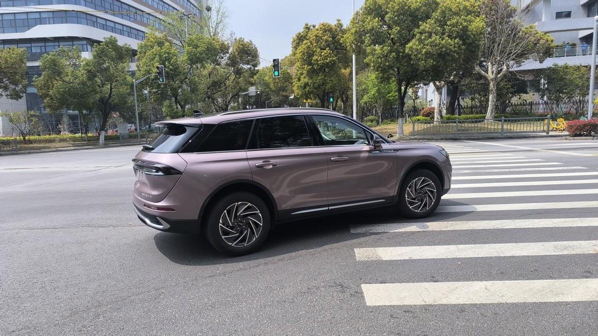 这个紫色以前林肯有吗？