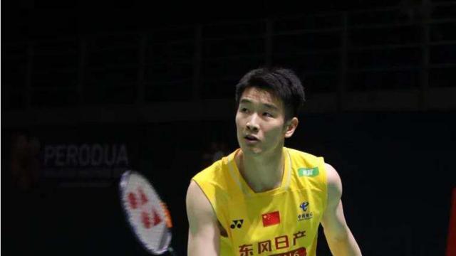 比肩李宗伟！李诗沣成功卫冕马来西亚羽毛球大师赛男单冠军