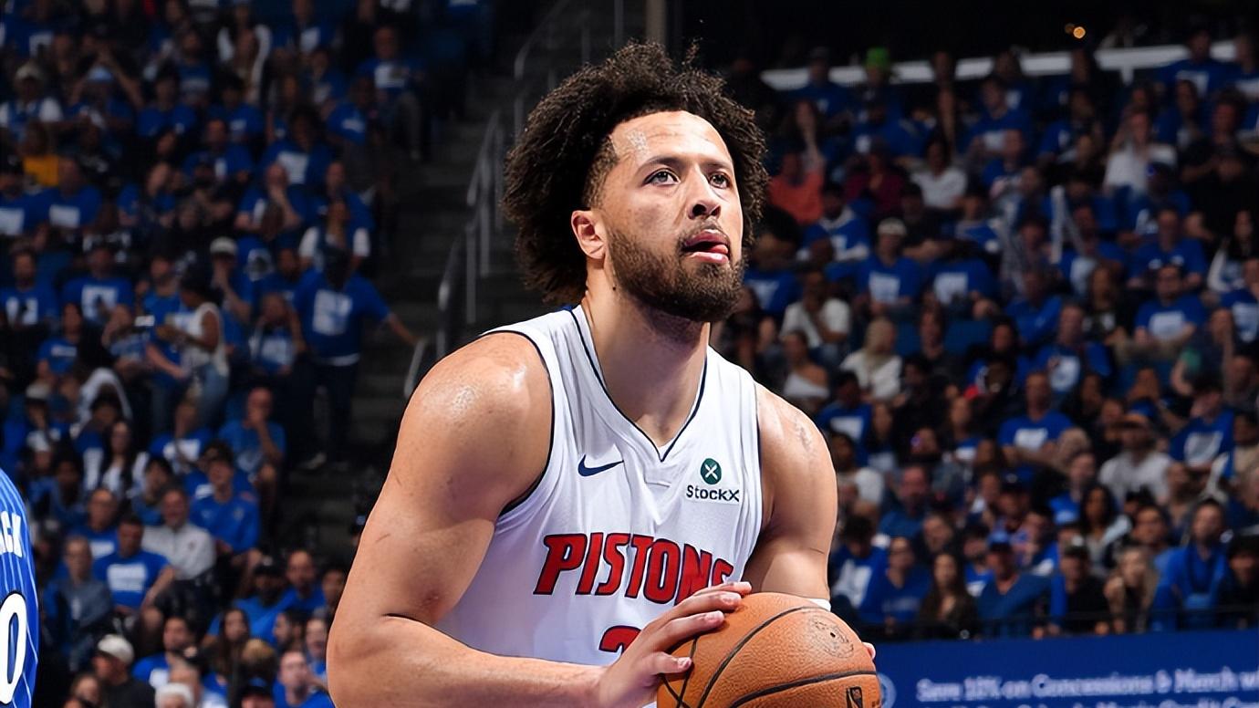 时隔20年再拿60胜，却要被黑八？CC25+9+6+8失误，活塞1-3落后