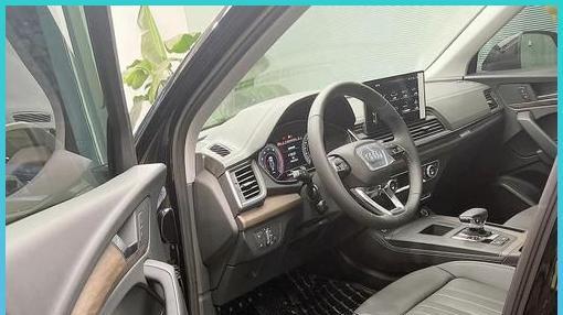 奥迪Q5L终于想通了？全系标配四驱+新发动机，宝马X3和奔驰GLC这下难办了！