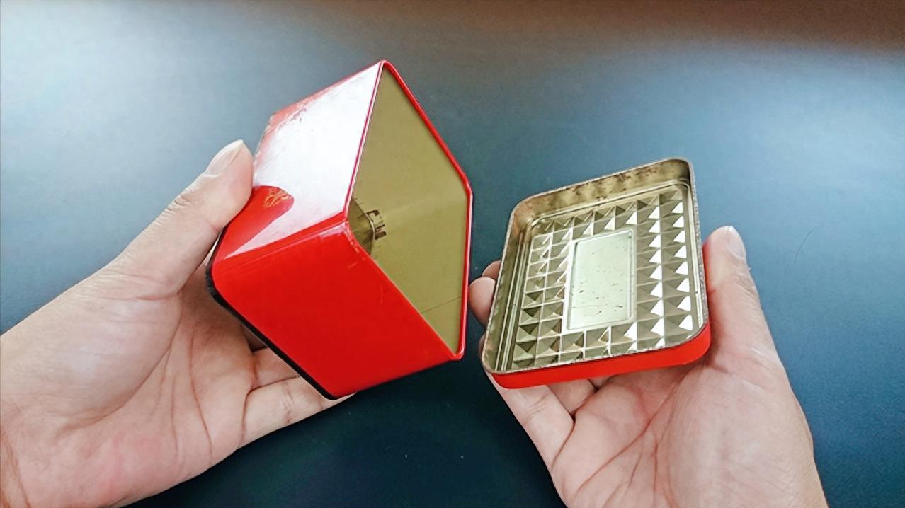 家里有铁皮茶叶盒吗？赶紧回家找出来，作用太厉害，花钱都难买