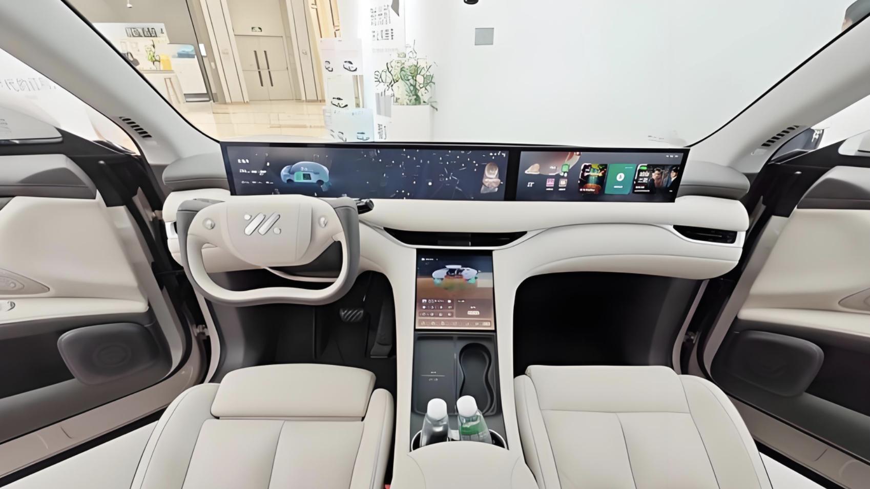 国产新能源SUV，车长5085mm，标配IM AIOS智能座舱+激光雷达