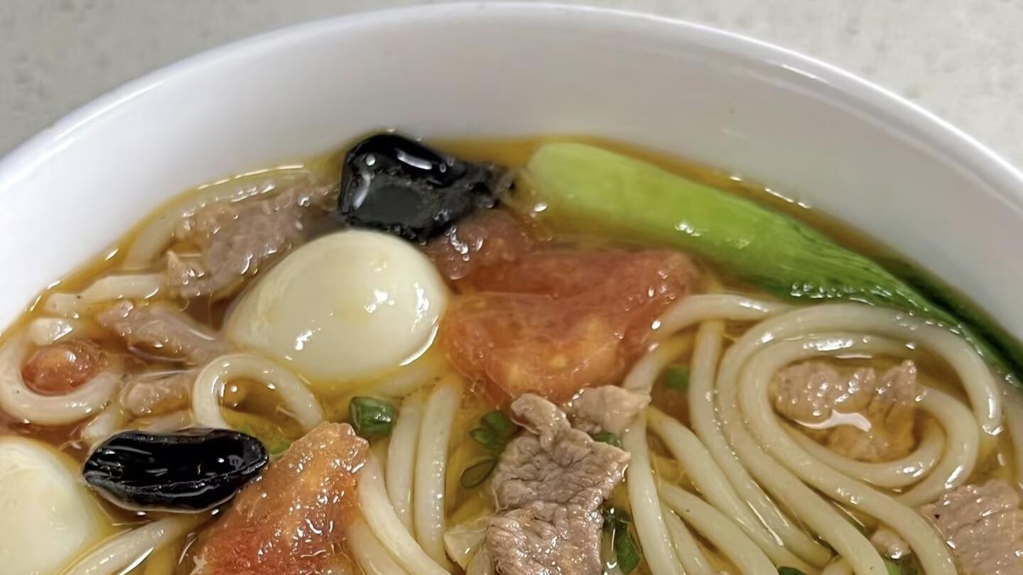 早餐不知道吃什么？三鲜米粉，荤素搭配，营养均衡，一碗超满足