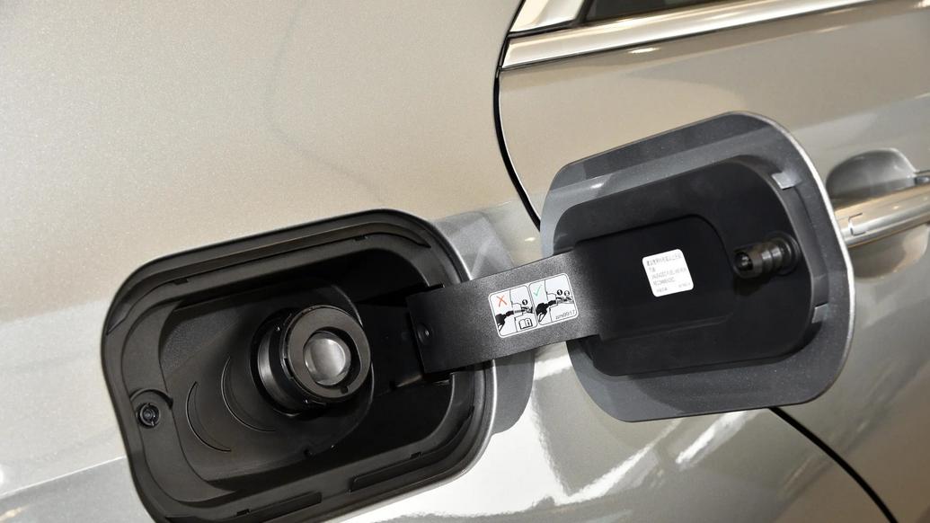 裸车16.97万元起，搭载两种动力，凯迪拉克CT4首年用车费用分析