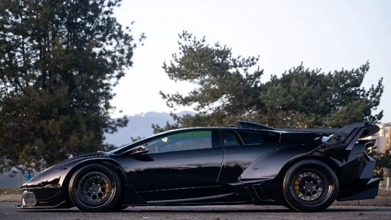 日本LB宽体神作，兰博基尼Murcielago蝙蝠车拍出34.4万美元