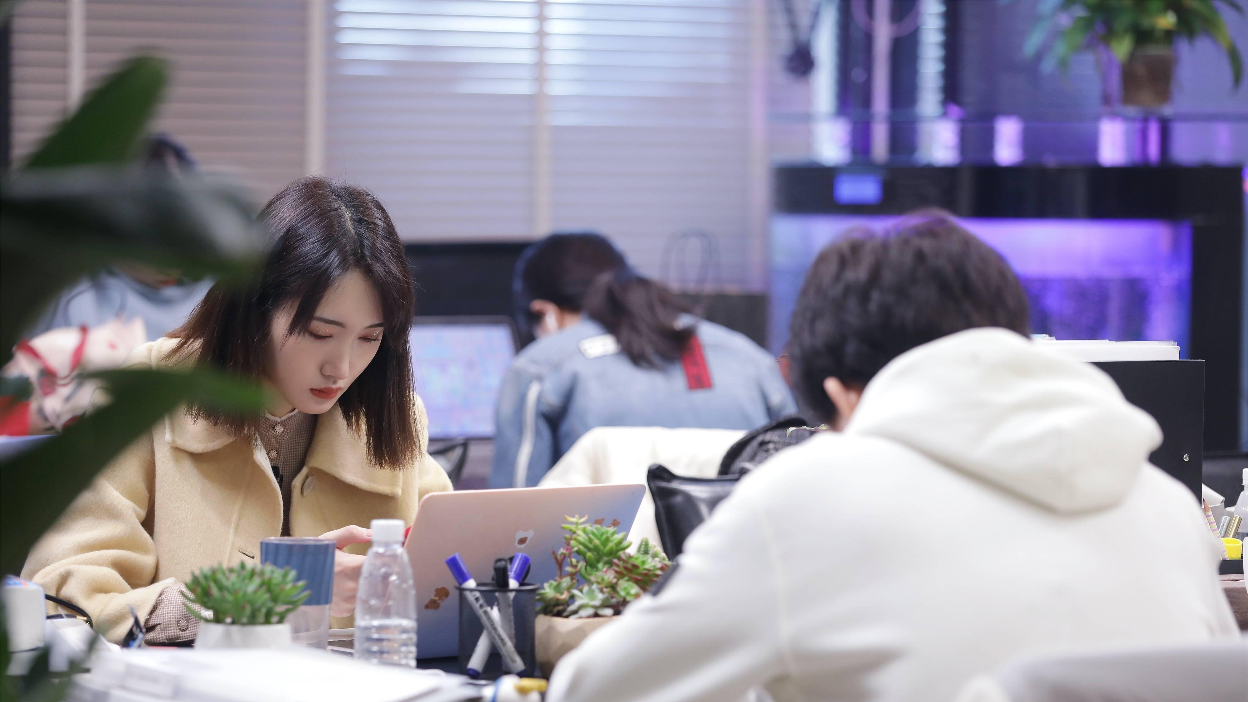 第十章：从不适应到精英的蜕变，克服冷漠与潜规则、在困难中成长