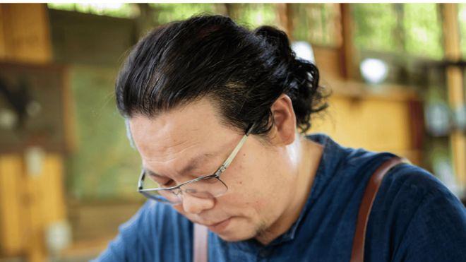 他让铜“活”了：从千年非遗到现代建筑的天际线