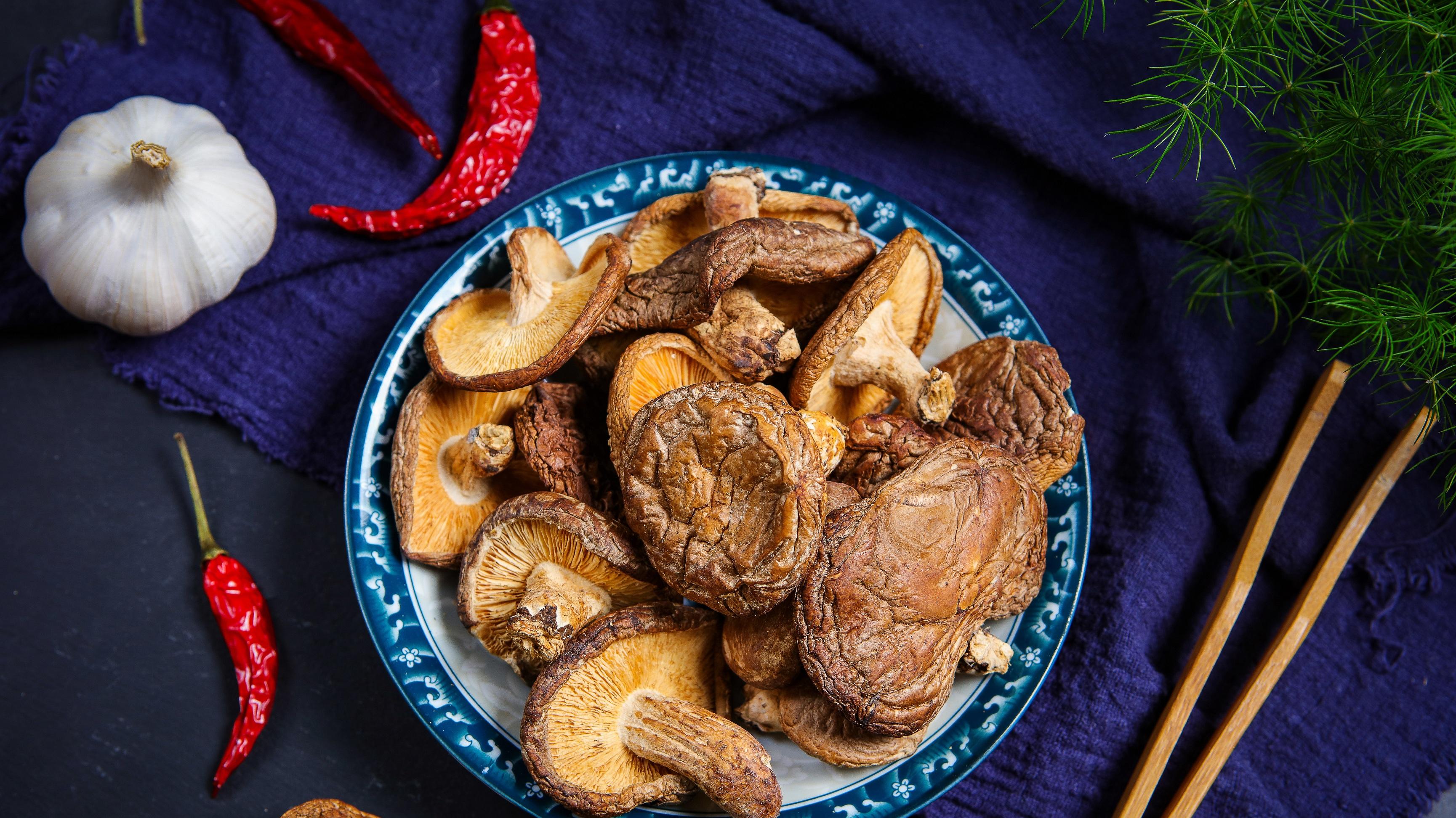 美国要求委内瑞拉“只准跟我玩”，多离谱？