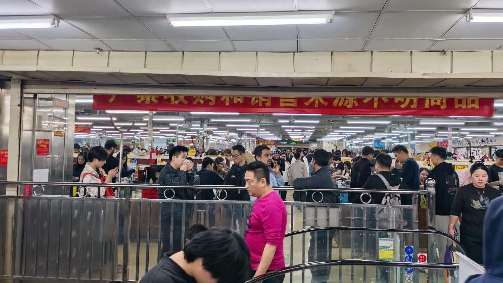 年前卡贴机新机跌价无望！部分商家开启：一台17ProMax 挣你一个月工资！