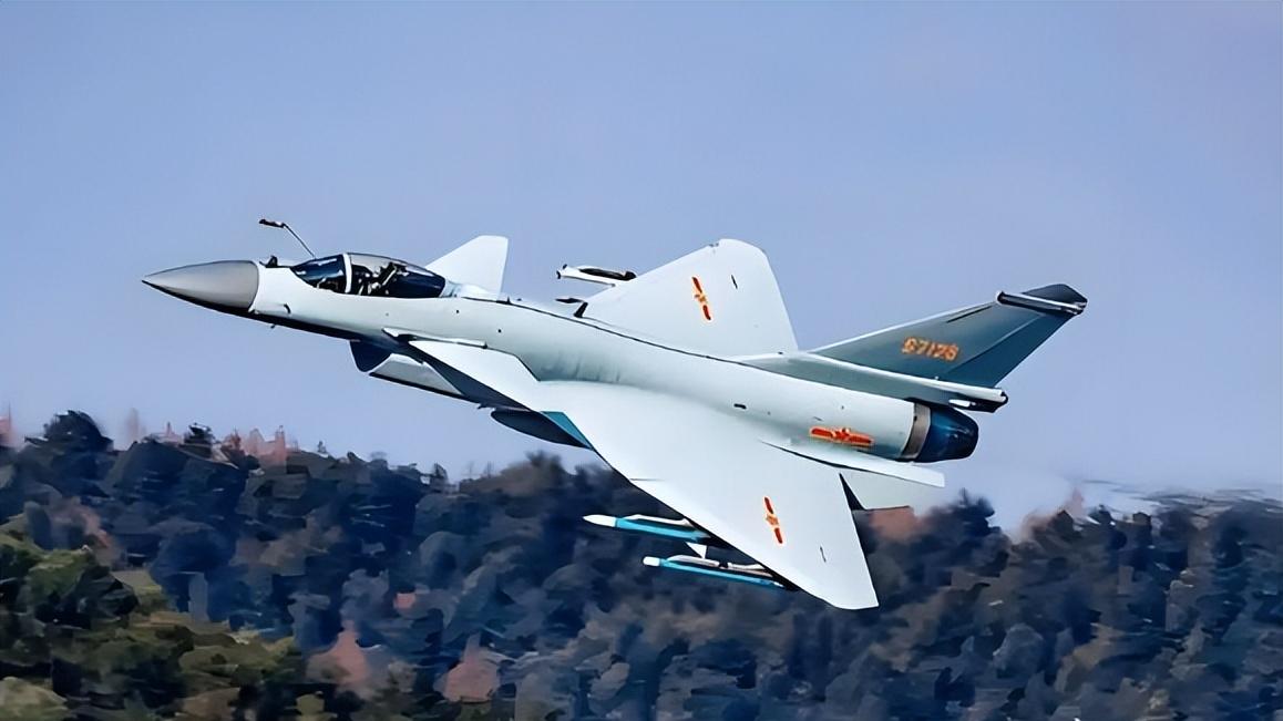 俄罗斯苏35空战一骑绝尘，演习却不敌歼10C，能摆脱退货命运吗？