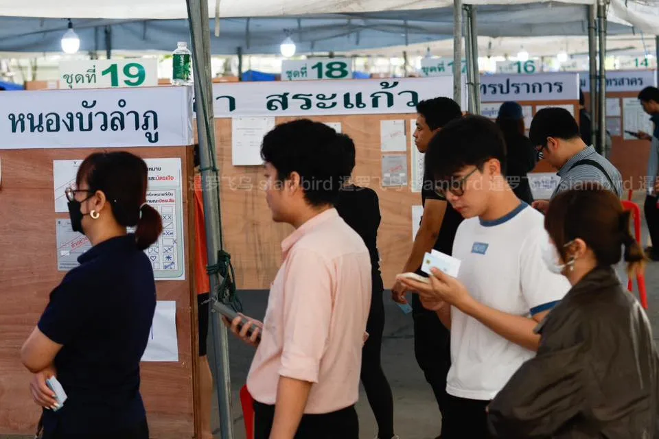 泰国的十字路口：提前大选与修宪公投能否终结“亚洲病夫”的沉疴？