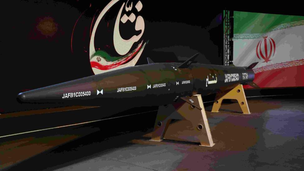 中东棋局：伊朗内外受困，以色列“坐山观虎斗”？