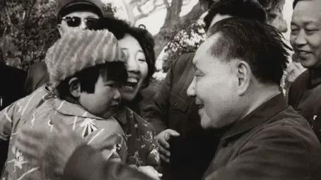 邓小平的8个春节，春天的故事从这里讲起